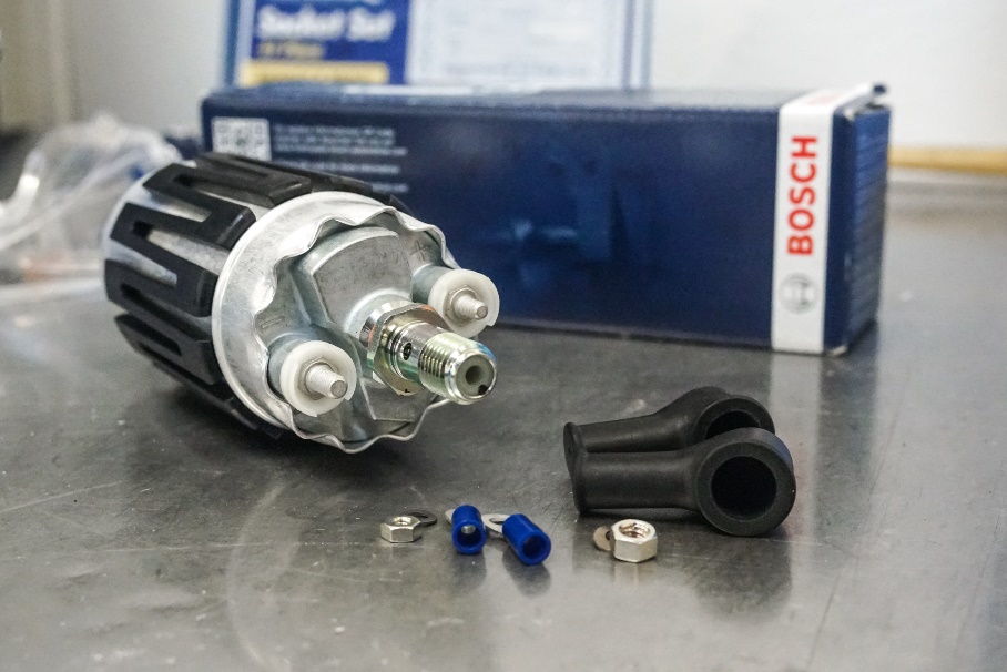 Bosch 044 Fuel Pump: Specifications