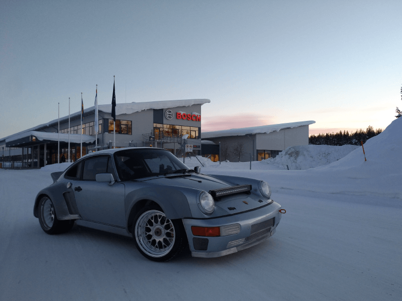 Singer: A classic performance vehicle reimagined with Bosch